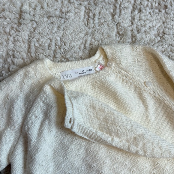 Zara Ivory Knit Baby Outfit - Picture 7 of 8